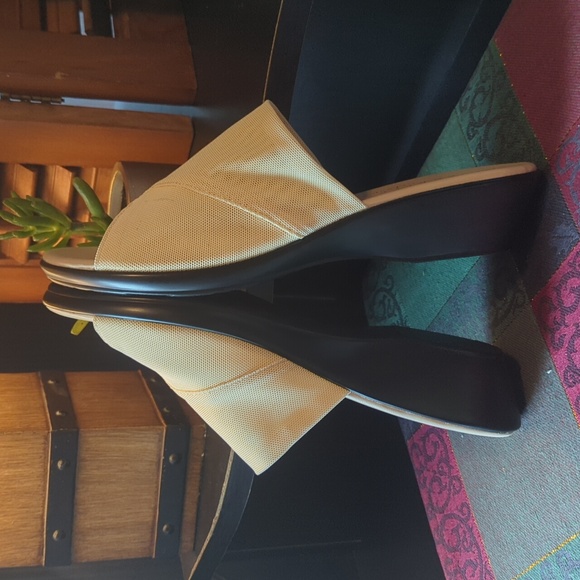 Athena Alexander Viola slide on wedge sandals beige Women's 9 M NEW NWB - Picture 9 of 11